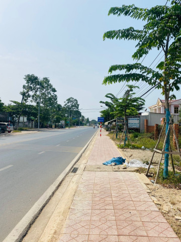 công ty cần bán lô đất mặt tiền đường Phạm Hùng 